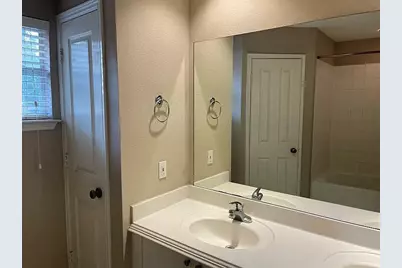 63 Scarlet Woods Court, The Woodlands, TX 77380 - Photo 13