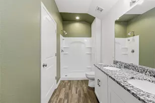 111 Bering Dr, Huntsville, TX 77320 - Photo 15