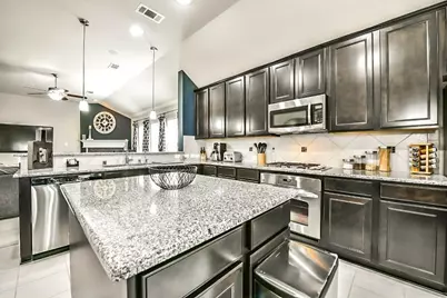 6810 Blue Glade Drive, Richmond, TX 77406 - Photo 9