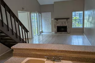 12214 Bob White Dr, Houston, TX 77035 - Photo 21