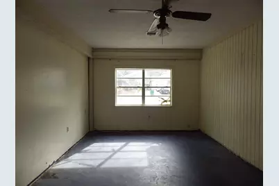 203 N Forest Drive, Willis, TX 77378 - Photo 9