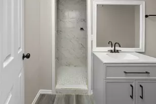 1360 Essex St, San Antonio, TX 78210 - Photo 15