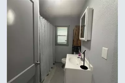 301 19th Avenue N, Texas City, TX 77590 - Photo 9