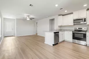 8208 Sunberry Shadow Dr, Houston, TX 77016 - Photo 3