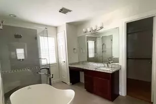 256 Westcott St, Houston, TX 77007 - Photo 9