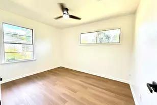 129 Chestnut St, Lake Jackson, TX 77566 - Photo 11