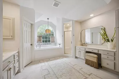 5591 Beverlyhill Street, Houston, TX 77056 - Photo 13