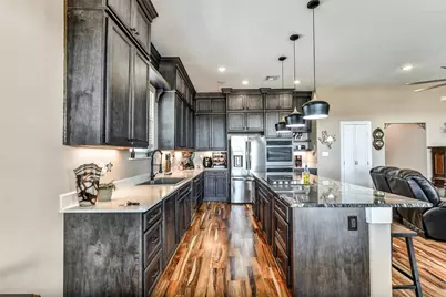 3730 Mendocino Drive, Galveston, TX 77554 - Photo 15