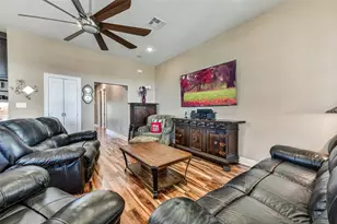 3730 Mendocino Dr, Galveston, TX 77554 - Photo 11