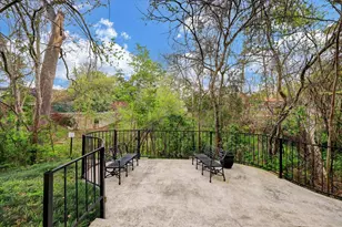 2238 S Piney Point Rd, Houston, TX 77063 - Photo 19