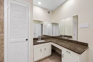 2238 S Piney Point Rd, Houston, TX 77063 - Photo 13