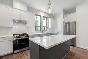 2727 Clinton Dr, Houston, TX 77020 - Photo 13