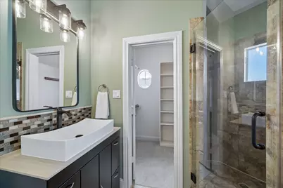 5610 Kiam Street #B, Houston, TX 77007 - Photo 9