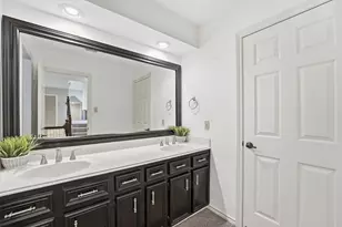 12315 Cypresswood Dr, Houston, TX 77070 - Photo 19