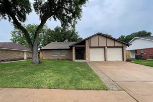 2302 E Shannon St, Deer Park, TX 77536 - Photo 1