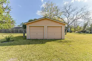 12615 Britt Rd, Brookside, TX 77581 - Photo 31