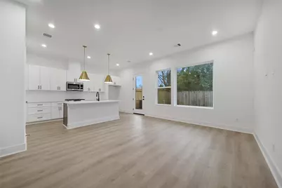7707 Inwood Grove Lane, Houston, TX 77088 - Photo 13