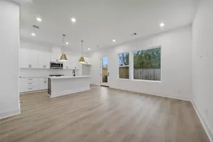 7707 Inwood Grv Ln, Houston, TX 77088 - Photo 13