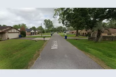 611 Marshall Street, West Columbia, TX 77486 - Photo 3