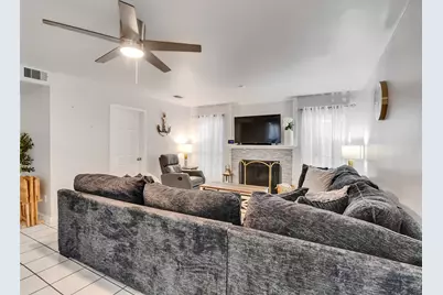 10027 Glenkirk Drive, Houston, TX 77089 - Photo 13