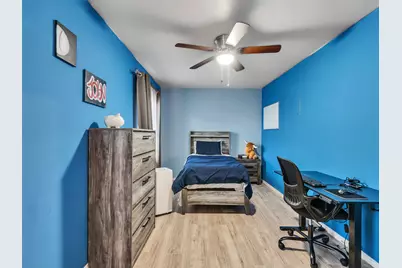 10027 Glenkirk Drive, Houston, TX 77089 - Photo 25