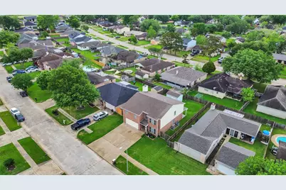 10027 Glenkirk Drive, Houston, TX 77089 - Photo 31