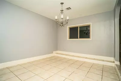 4833 Hummingbird Street, Houston, TX 77035 - Photo 5