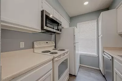 14600 Fonmeadow Drive #107, Houston, TX 77035 - Photo 21