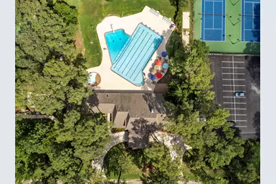 5614 Braxtonshire Court, Houston, TX 77069 - Photo 7
