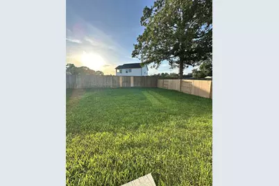 448 Shoreview Drive, Conroe, TX 77303 - Photo 11