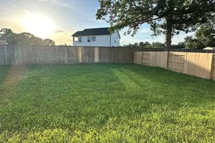 448 Shoreview Dr, Conroe, TX 77303 - Photo 11