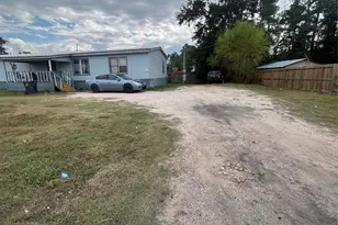 8009 Forest Trace Blvd, Conroe, TX 77306 - Photo 5