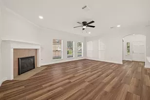 2834 Martina Dr, Friendswood, TX 77546 - Photo 9