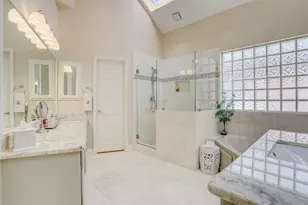 3911 Turnberry Dr, Sugar Land, TX 77479 - Photo 19