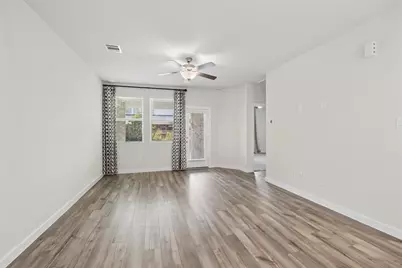 9848 Sweet Flag Ct, Conroe, TX 77385 - Photo 5