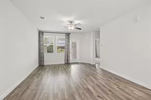 9848 Sweet Flag Ct, Conroe, TX 77385 - Photo 5