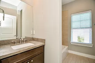 955 W 24th St, Houston, TX 77008 - Photo 31