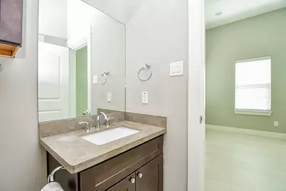 955 W 24th Street #D, Houston, TX 77008 - Photo 17