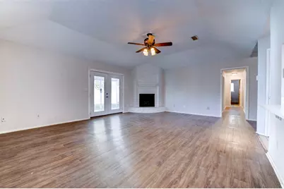 2810 Heritage Colony Drive, Webster, TX 77598 - Photo 11