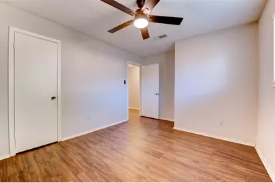 2810 Heritage Colony Drive, Webster, TX 77598 - Photo 21