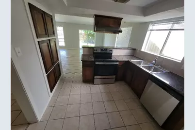 9914 Towne Brook Lane, Sugar Land, TX 77498 - Photo 7