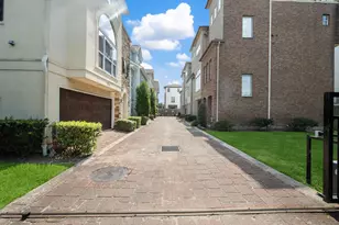 2716 Sherwin St, Houston, TX 77007 - Photo 3