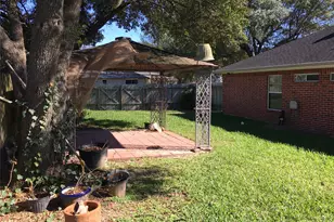 10802 Heatherford Dr, Houston, TX 77041 - Photo 21