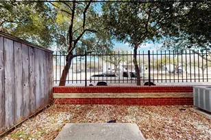 8715 Meadowcroft Dr, Houston, TX 77063 - Photo 33