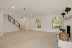 7926 Windy Creek Dr, Houston, TX 77040 - Photo 13