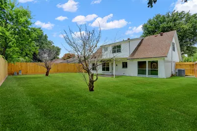 7926 Windy Creek Drive, Houston, TX 77040 - Photo 23
