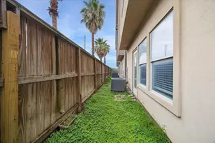 3041 Clinton Dr, Houston, TX 77020 - Photo 27