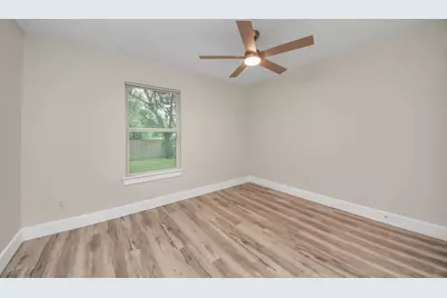 10521 Chesterfield Drive, Houston, TX 77051 - Photo 35