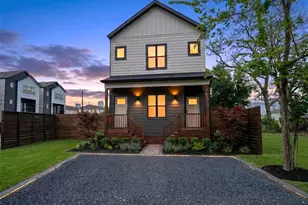 1002 E 33rd St, Houston, TX 77022 - Photo 1