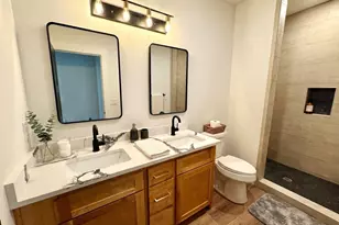 1002 E 33rd St, Houston, TX 77022 - Photo 5